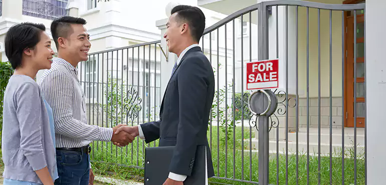 Why Choose Us to Sell Your House in Golden Glades, FL?