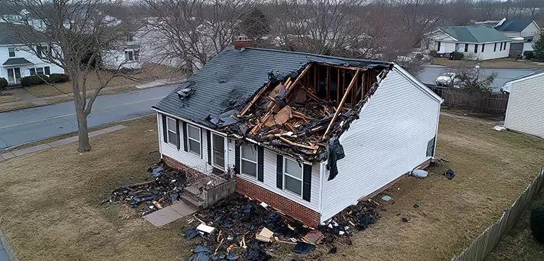 Why Choose Us for Selling Damaged House in Golden Glades, FL?